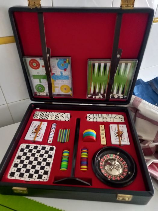Kit de jogos de mesa.