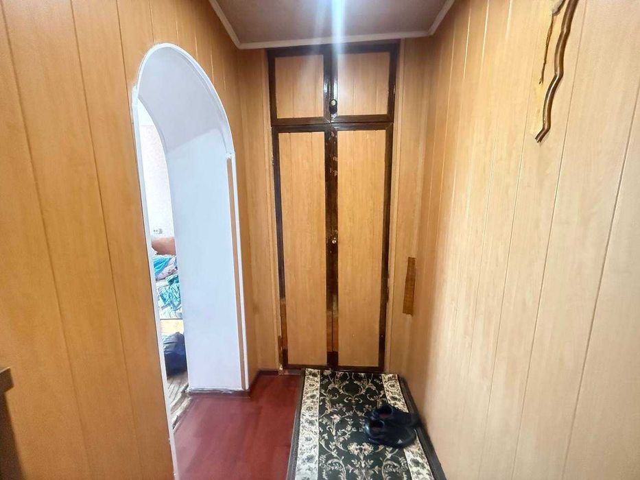 Продаж 1-кімнатної квартири за вигідною ціною на ринку, простий стан.