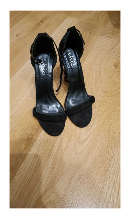 Sandały na szpilce czarne