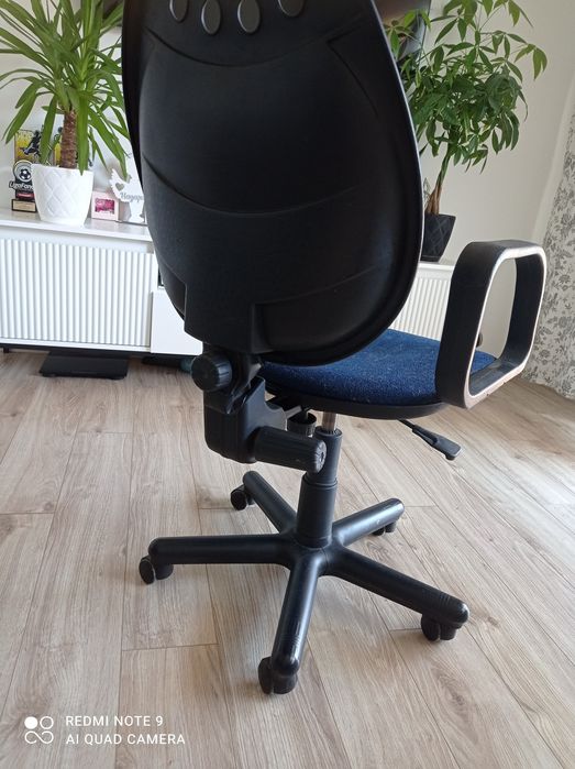 Fotel komputerowy