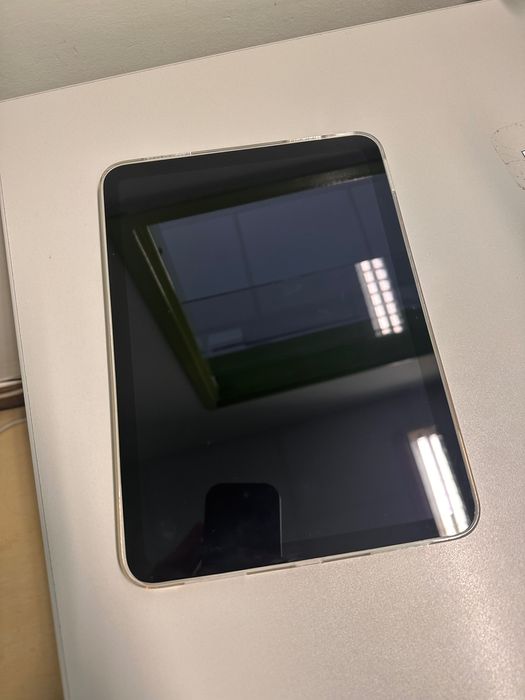 iPad 10th Generation456650399972730880