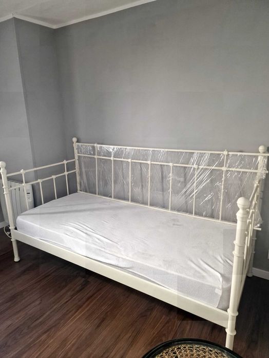 Cama de estrutura de ferro solteiro