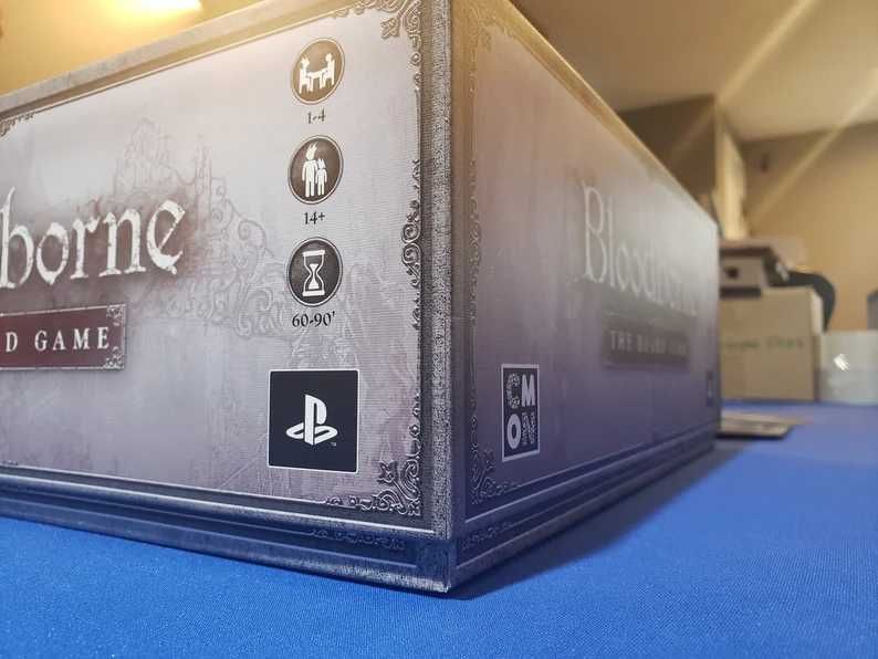 Insert organizer do gry planszowej Bloodborne mieści wszystkie dodatki (bez figurek)