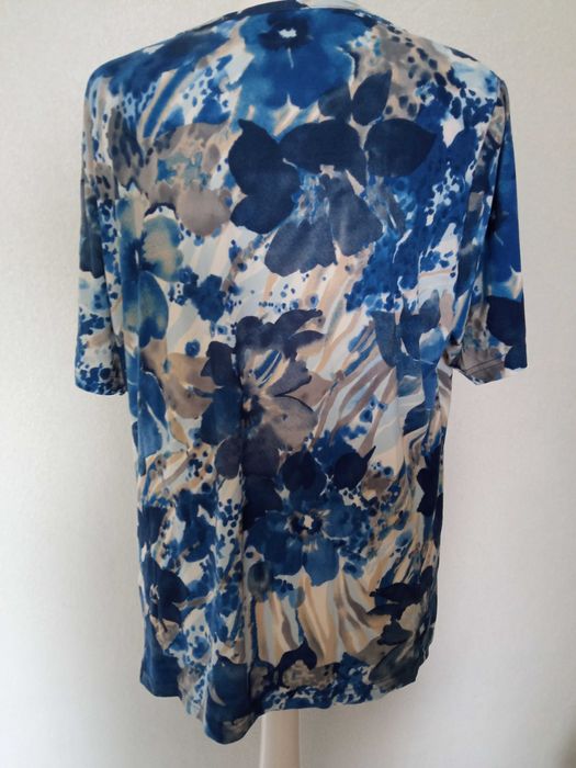 Damska lekka bluzeczka w kwiaty r XL