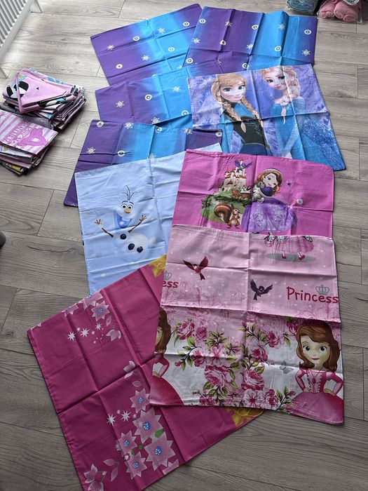 Наволочки, постільна білизна