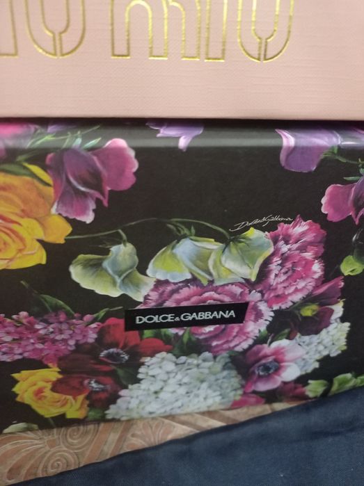 Упаковка для подарунків картонна MiuMiu
