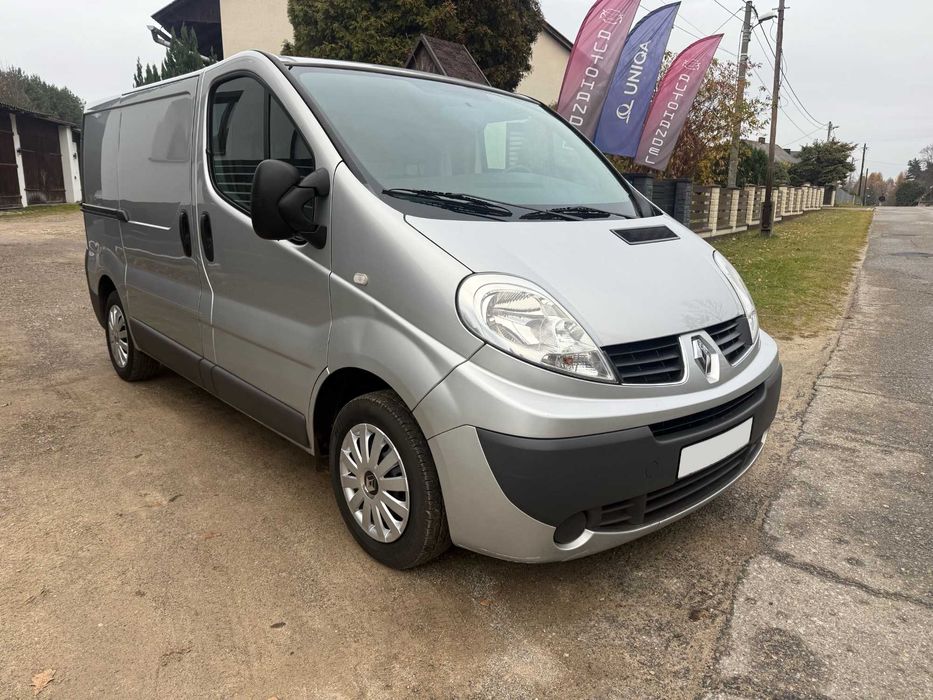 Renault Trafic 2.0DCI L1H1 Fabrycznie bez DPF Serwis Klima Navi Piękny