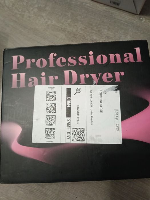 Професійний фен для сушки волосся