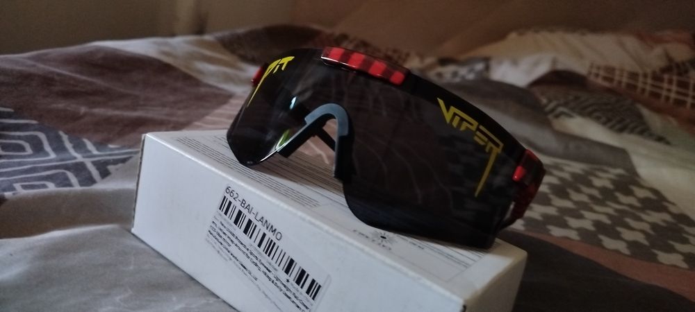 Ultra lekkie okulary przeciwsłoneczne pit Viper