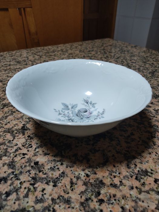 Serviço de Cozinha em Porcelana - 73 peças