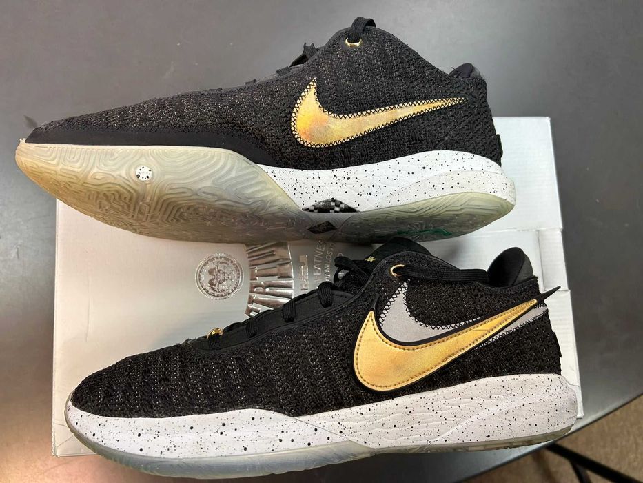 Nike LeBron 20 "Black Metallic Gold"