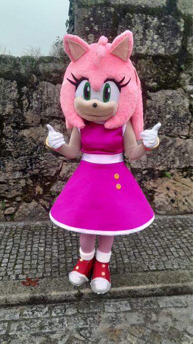 Mascote Amy Completo