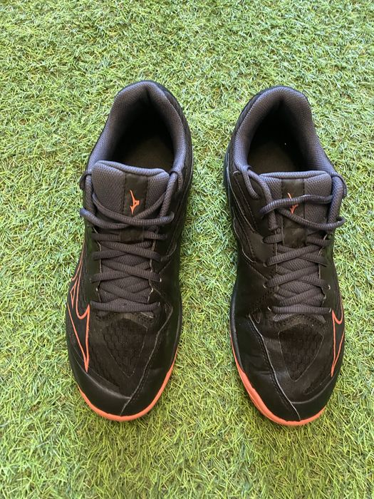 Волейбольні кросівки mizuno
