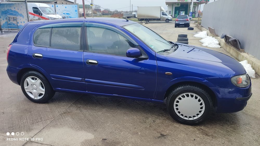 Nissan Almera хетчбек