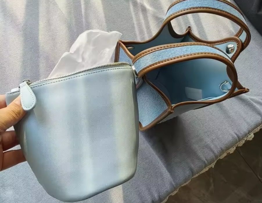Джинсова  сумка блакитного кольору