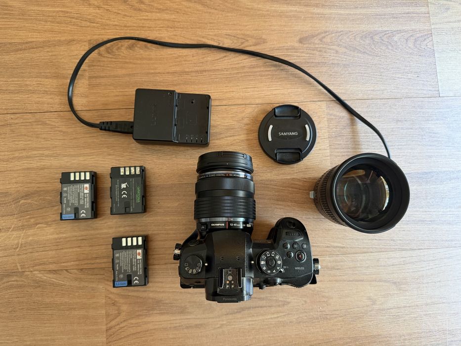 Panasonic GH5 + 12-40mm f2.8 pro + Samyang 85mm f1.4 canon