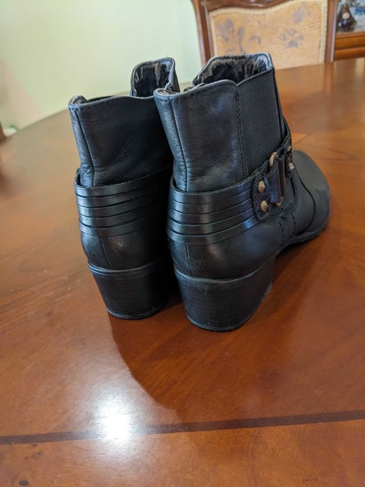 Ботінки, жіночі чорні імпорт 38 розмір шкіра б.у
