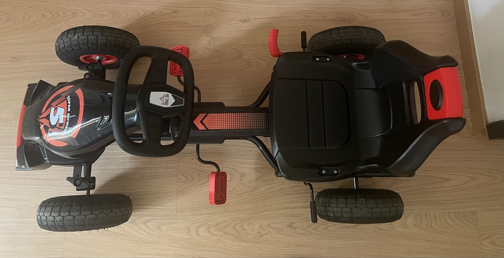 Vendo kart a pedais para criancas 8-12 anos