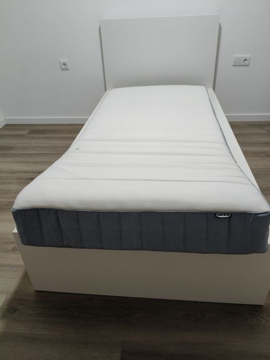 Cama Branca IKEA 90x200