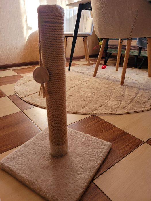 Когтеточка, дряпка  для котів вертикальна, хутрова, джутова