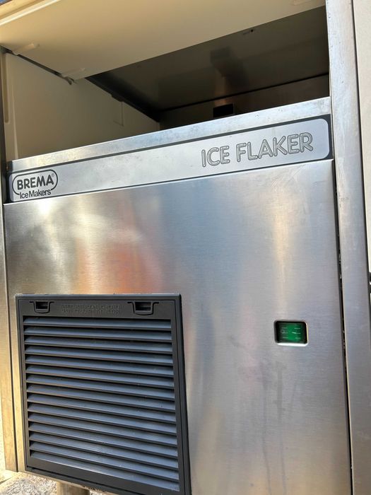 Máquina de Gelo Profissional Brema IceMaker GB 902A-Q - 95kg/dia - Gelo granulado - Excelente estado
