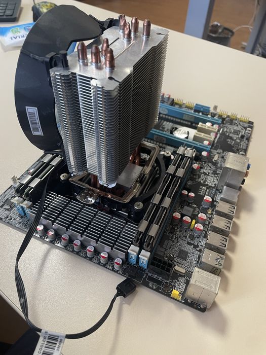 E5-1620 V2 в зборі з ОЗУ та кулером