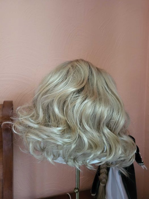 Peruka włos sztuczny,prawie nieużywana,regulowana,