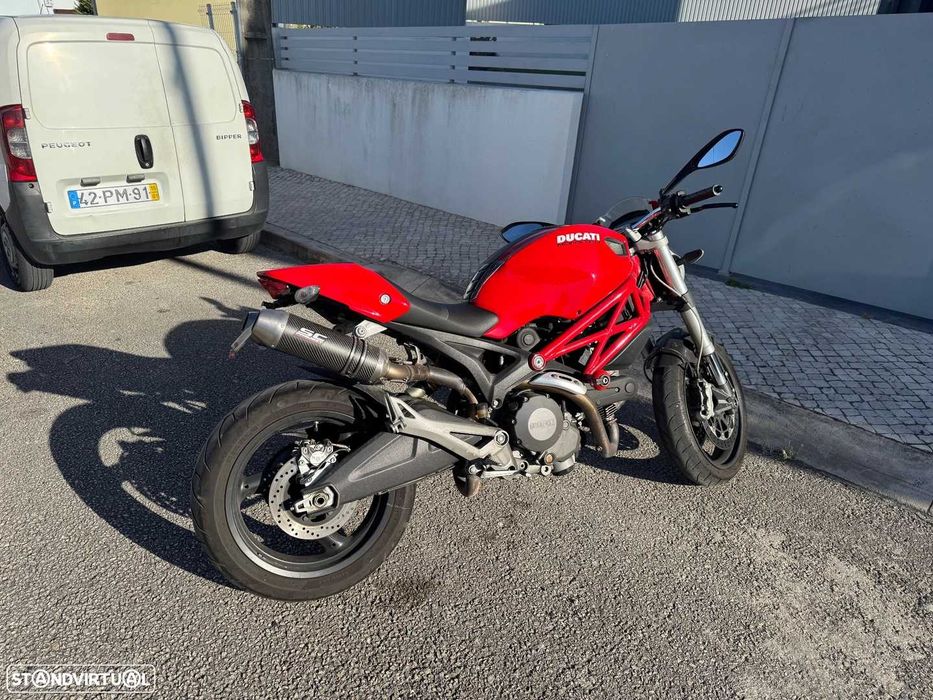 Ducati Monster 696 S