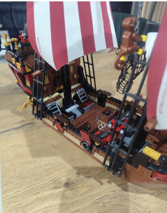 Lego statek piracki 6243 Czarnobrodego z instrukcją i figurkami kpl