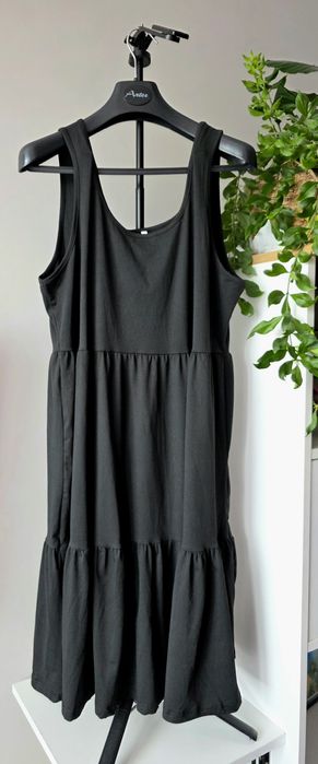 Duża sukienka, wygodny krój w literę A