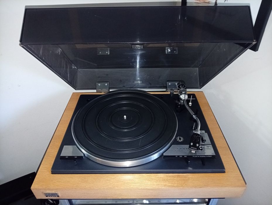Gira Discos Onkyo