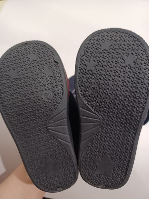 Buty Spider-Man kapcie dziecięce Marvel roz. 22