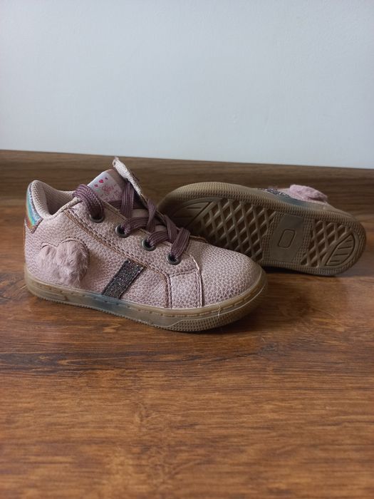 Кросівчи, черевички sprox