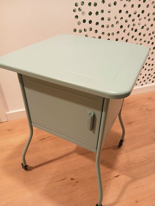 Stolik nocny szafka nocna na kółkach IKEA