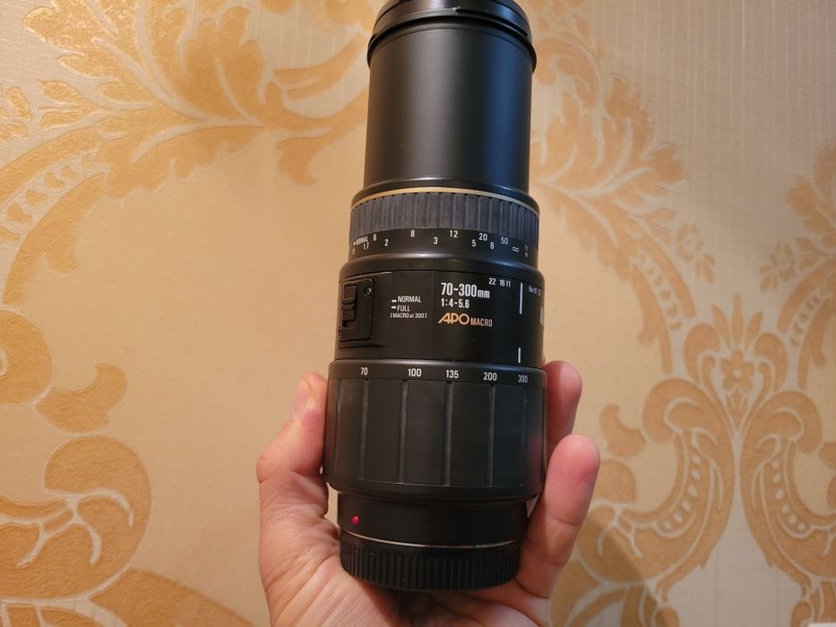 Плівковий зеркальний фотоапарат Minolta 7000af з двома об'ективами