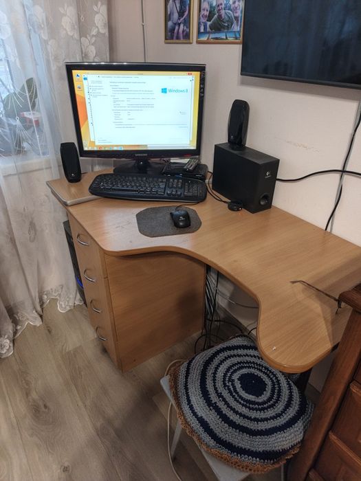 Продам комп'ютер і стіл