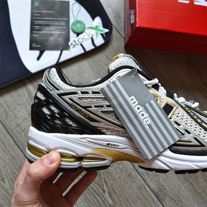 Мужские кроссовки New Balance 1906R Protection Pack "White Metallic Gold" Размеры 40-45