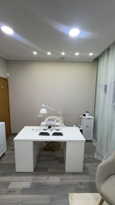 Alugam-se Gabinetes Equipados para Estética | Santo António dos Cavaleiros