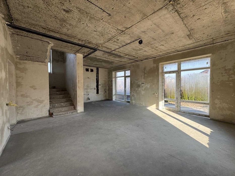 Якісний будинок з центральними комунікаціями, газ, 600 м до Києва