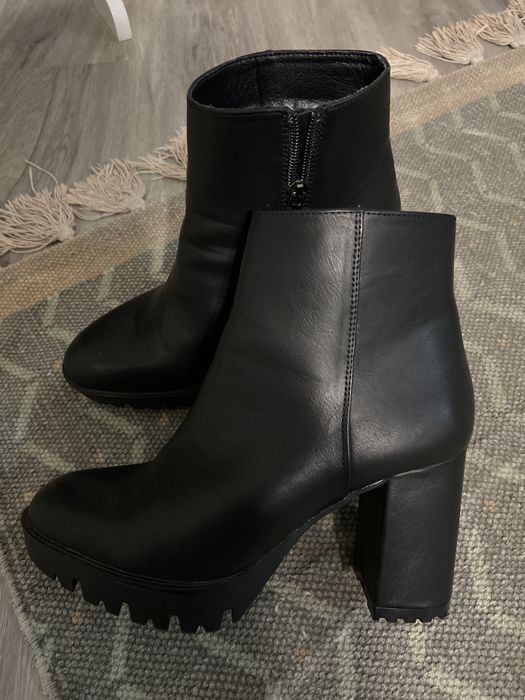 New black ankle boots with high soles