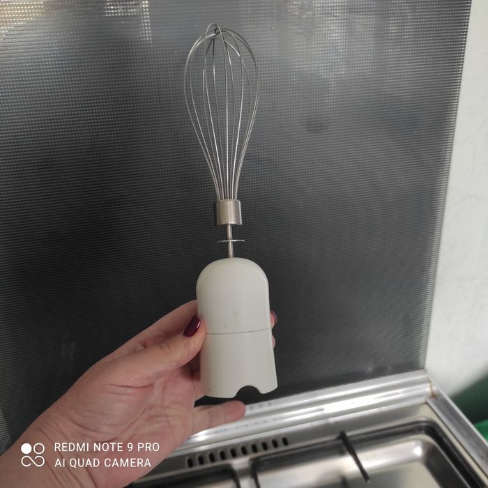 Запчасти к блендере Филипс , чаша,венчик и прочее