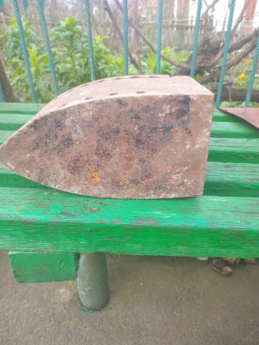 Утюг бу. Старих часів.