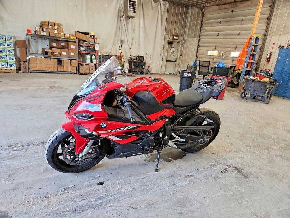 BMW S1000 RR (2024)