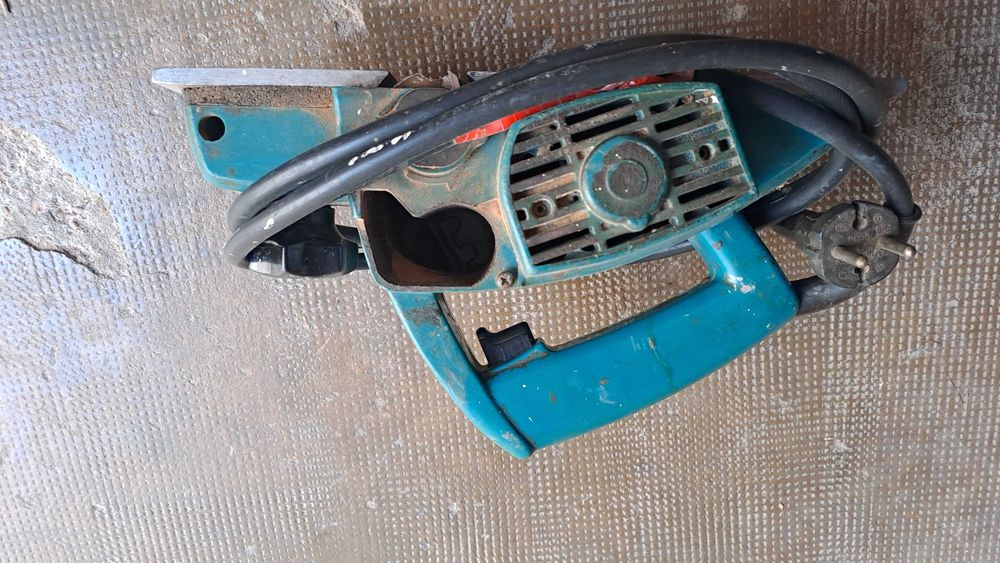 Várias ferramentas elétricas carpinteiros