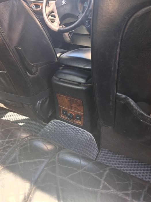 Peugeot 607 2.0  газ-бензин