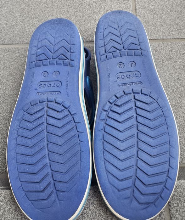 Sandałki Crocs J2 33-34