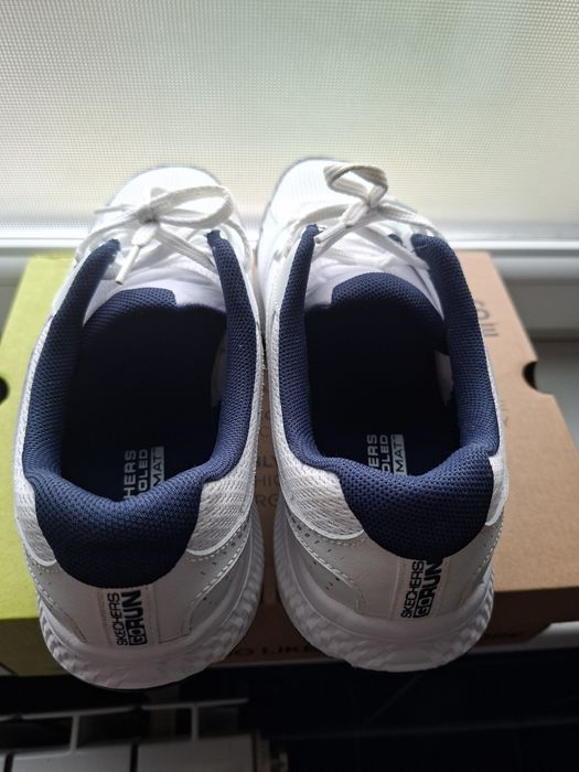 Фірмові кросівки Skechers 41 розмір