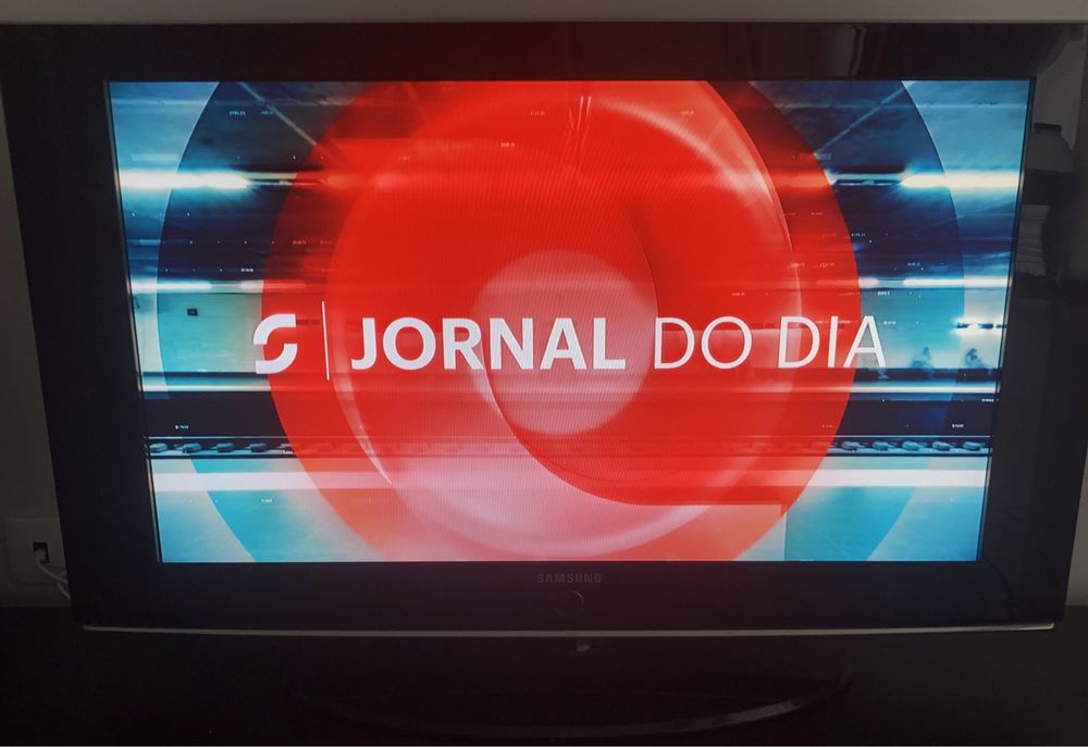 Televisão LCD HD Samsung 37 polegadas