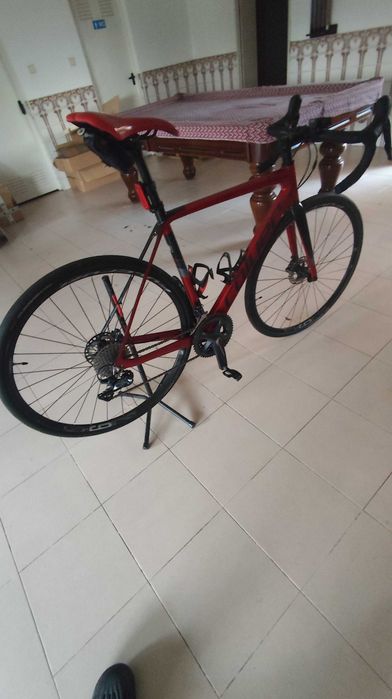 Vendo bicicleta de estrada coluer invicta  6.0 de disco
