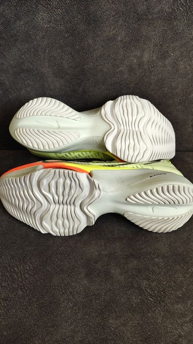 Оригінали Nike Air Zoom Tempo NEXT% Flyknit 44,5 Е